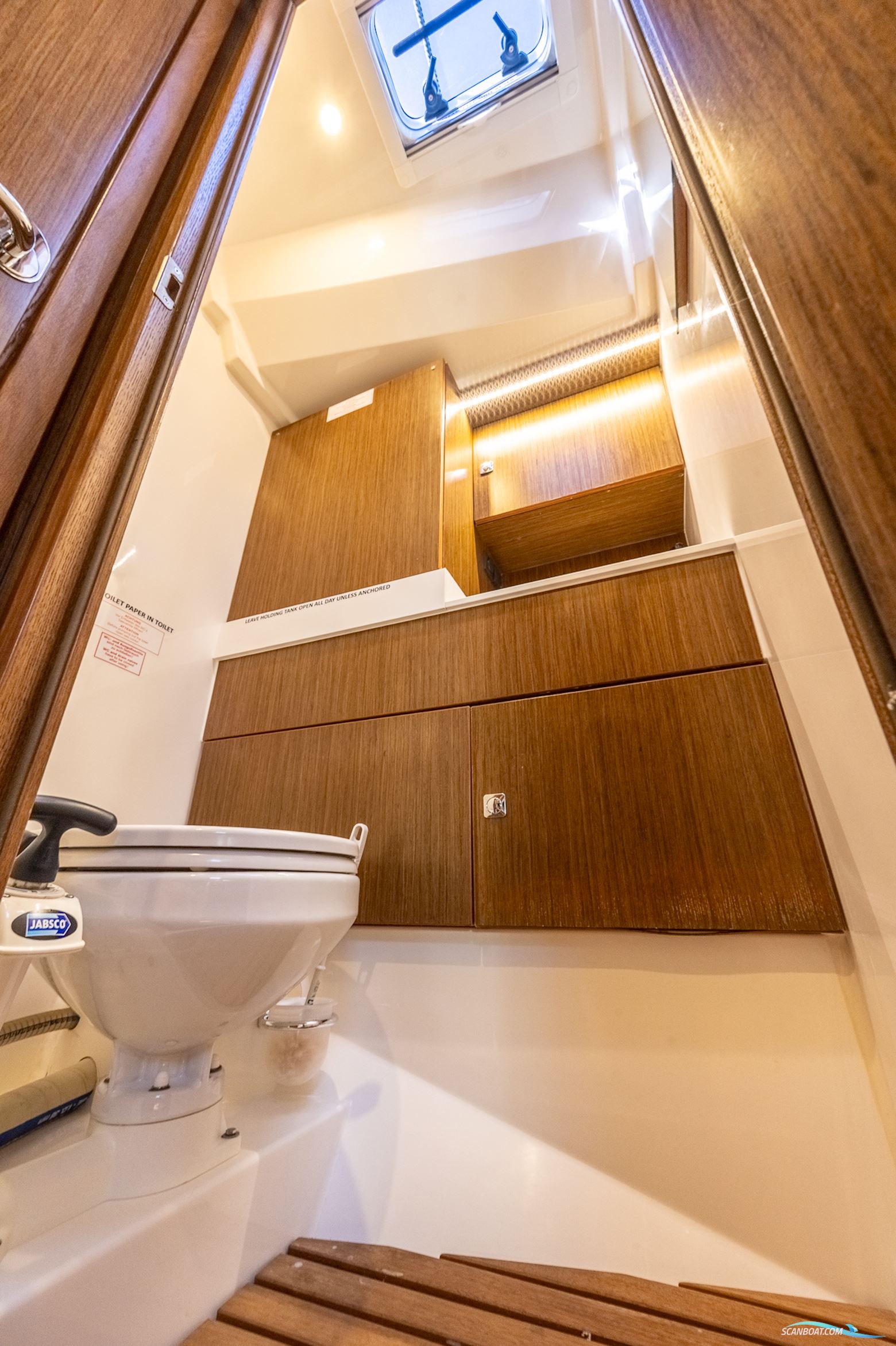Bavaria C45 Style