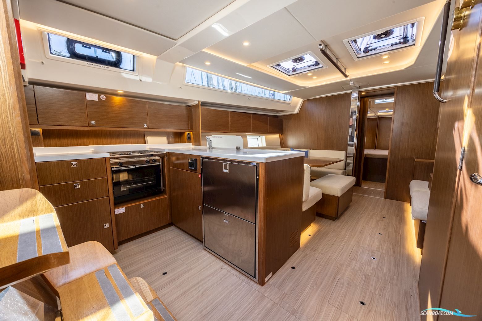 Bavaria C45 Style