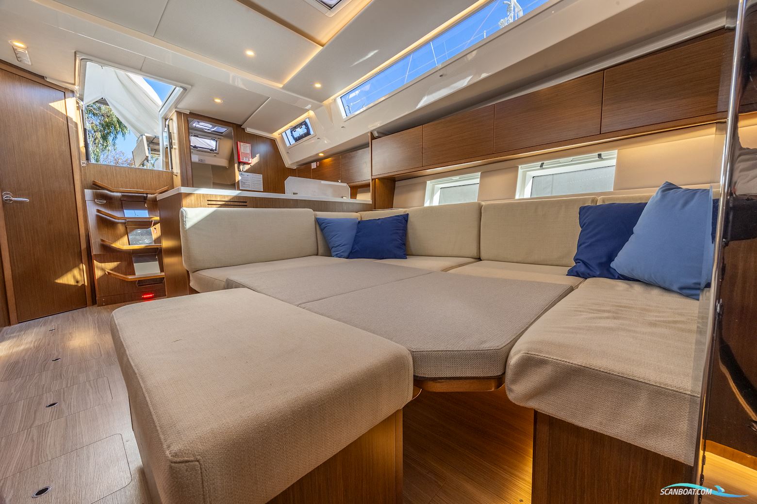 Bavaria C45 Style