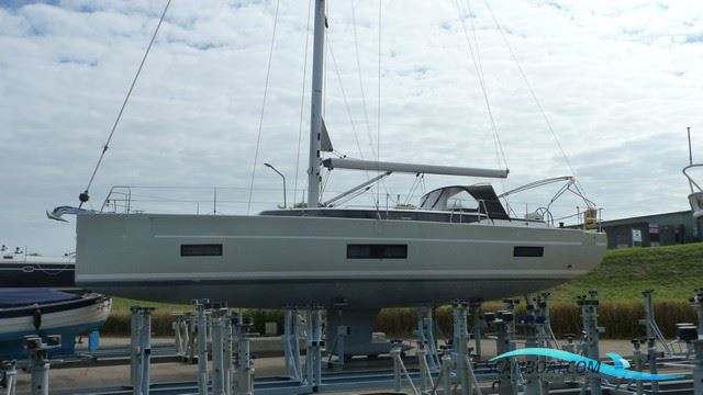 Bavaria C45 Style