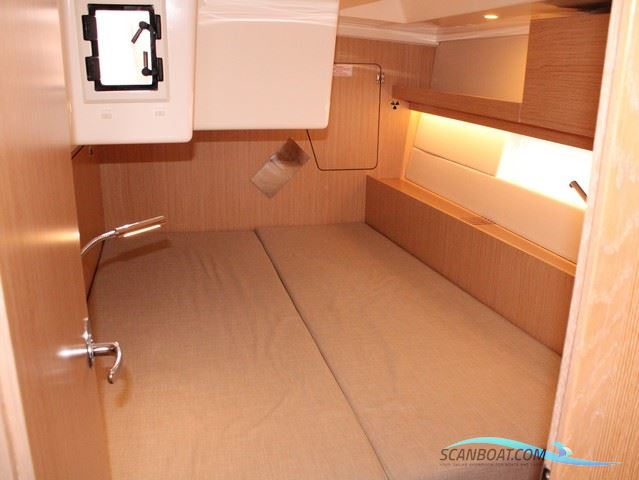 Bavaria C45 Style