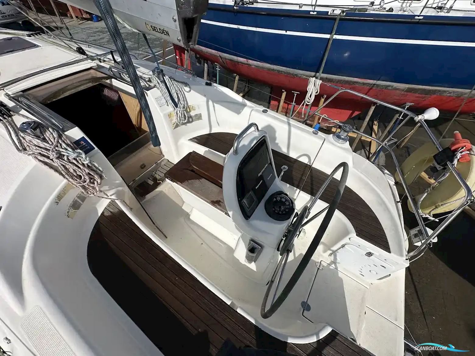 Bavaria Cruiser 32