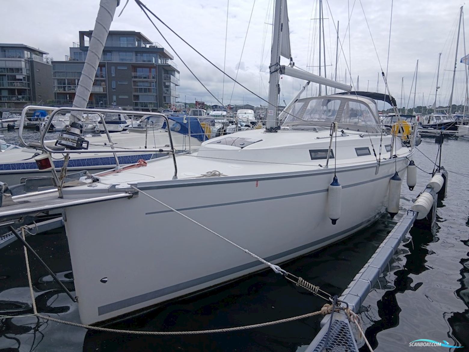 Bavaria Cruiser 32 Zeilboten 2011, met Volvo Penta D1-20 motor, Sweden
