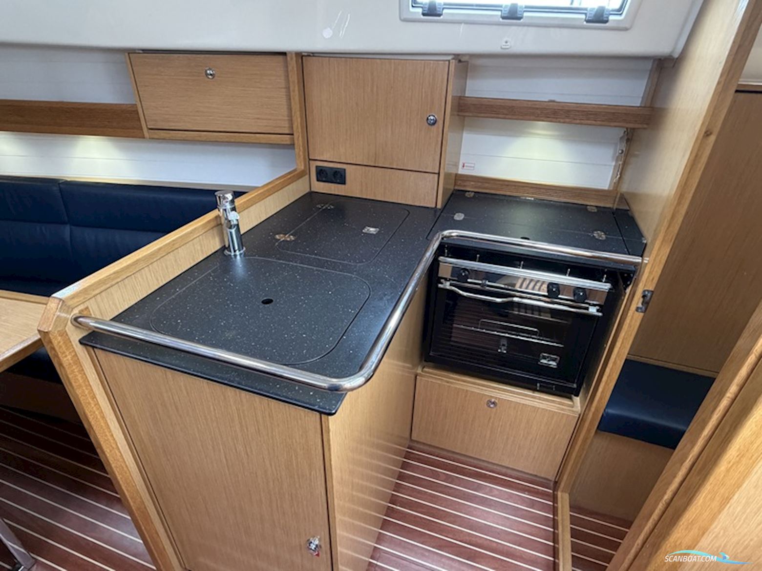 Bavaria Cruiser 32
