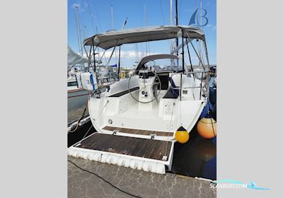 Bavaria Cruiser 32 Short Keel Zeilboten 2010, met Volvo Penta D1-20 13.3KW motor, Duitsland