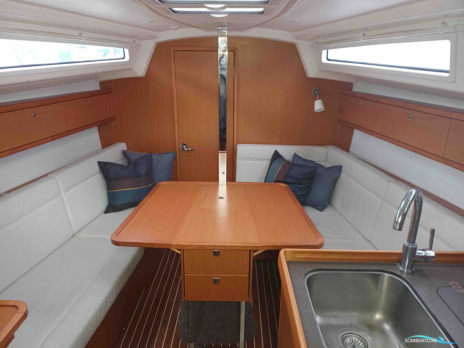 Bavaria Cruiser 33