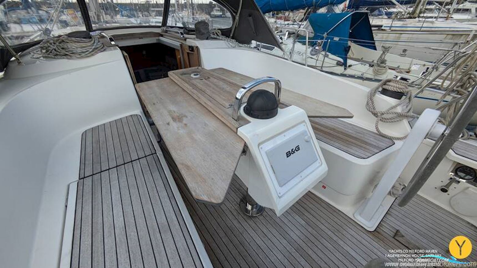 Bavaria Cruiser 37