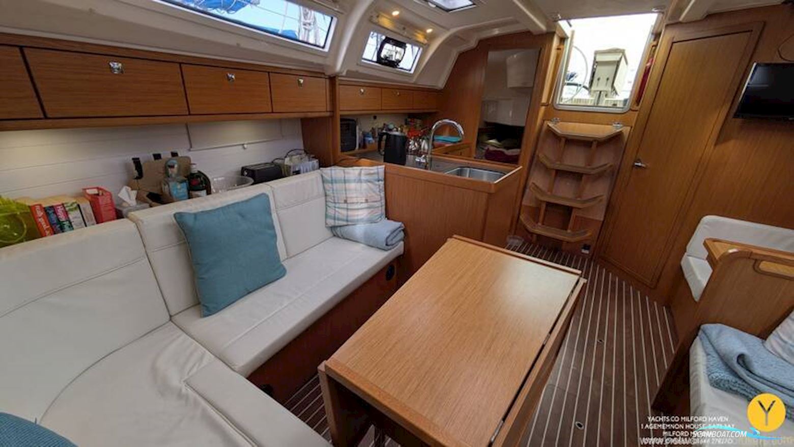 Bavaria Cruiser 37