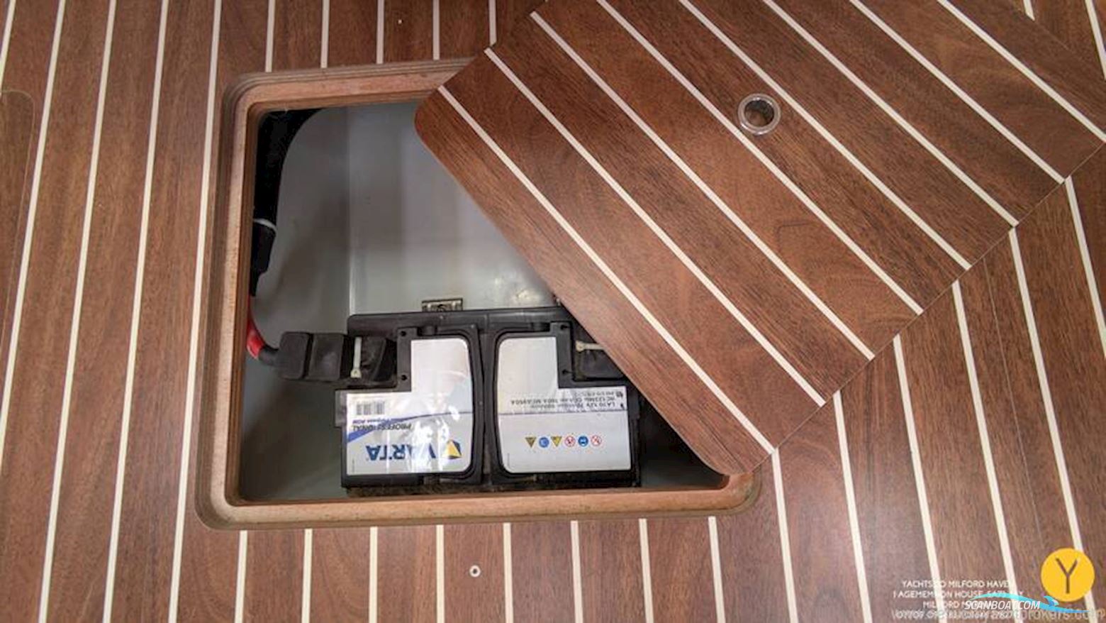 Bavaria Cruiser 37