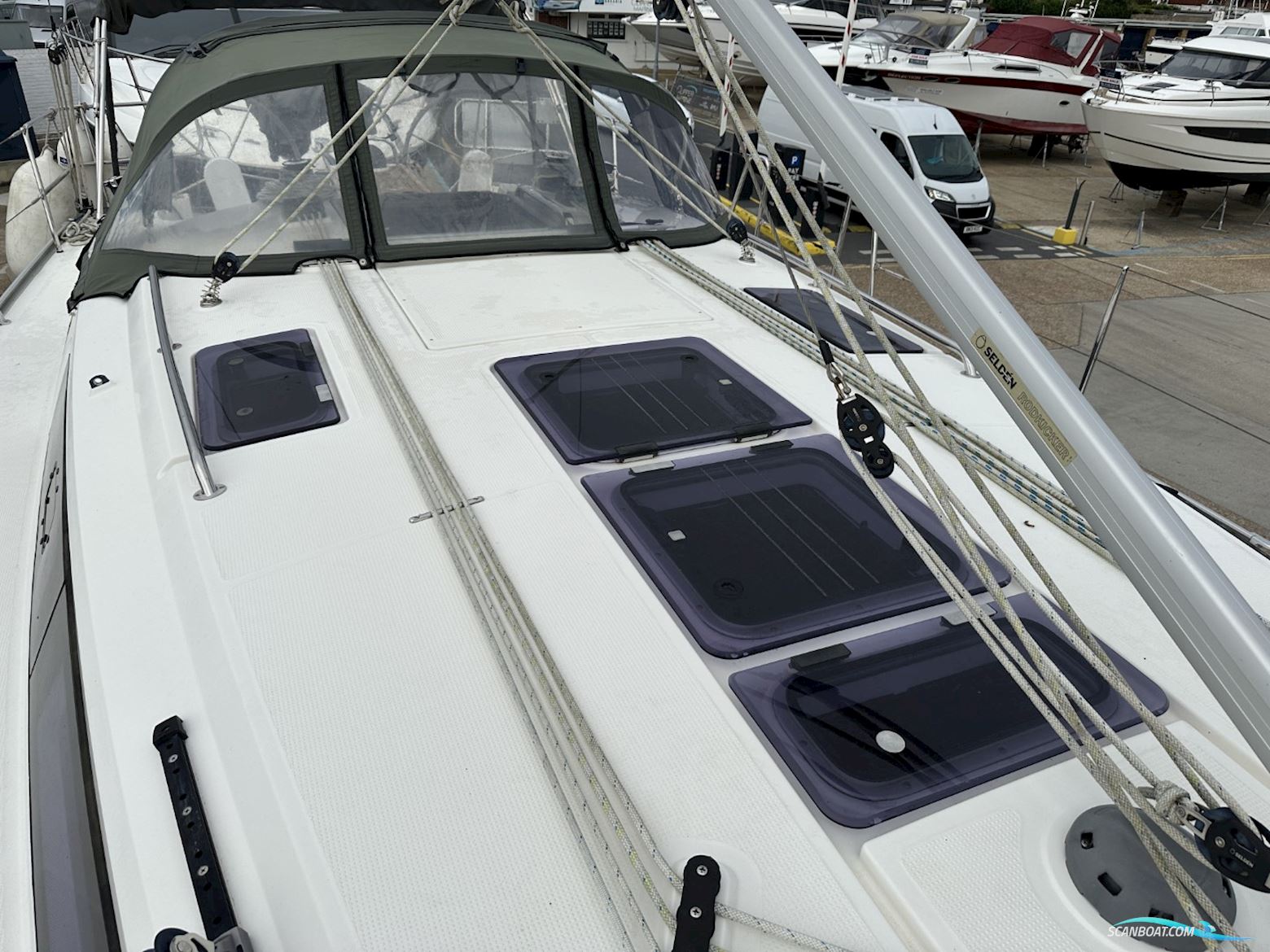 Bavaria Cruiser 37