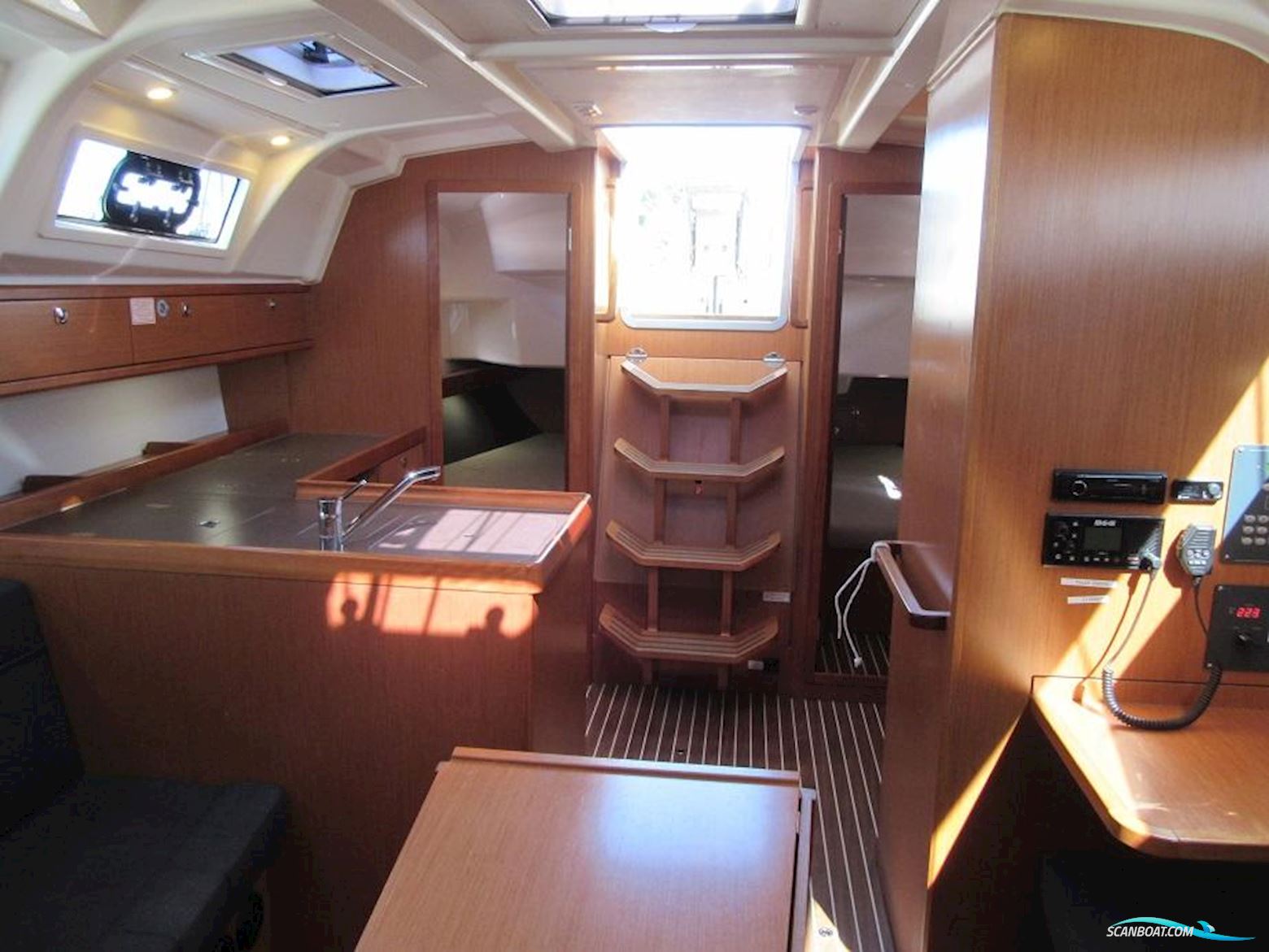 Bavaria Cruiser 37