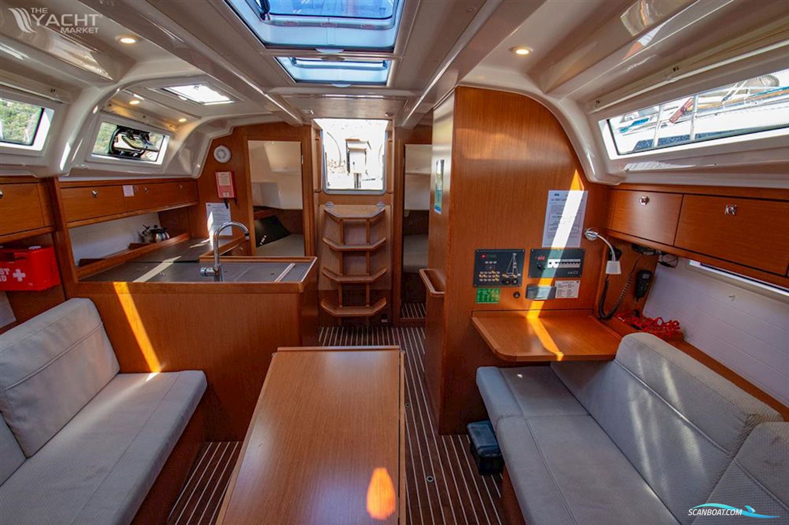 Bavaria Cruiser 37