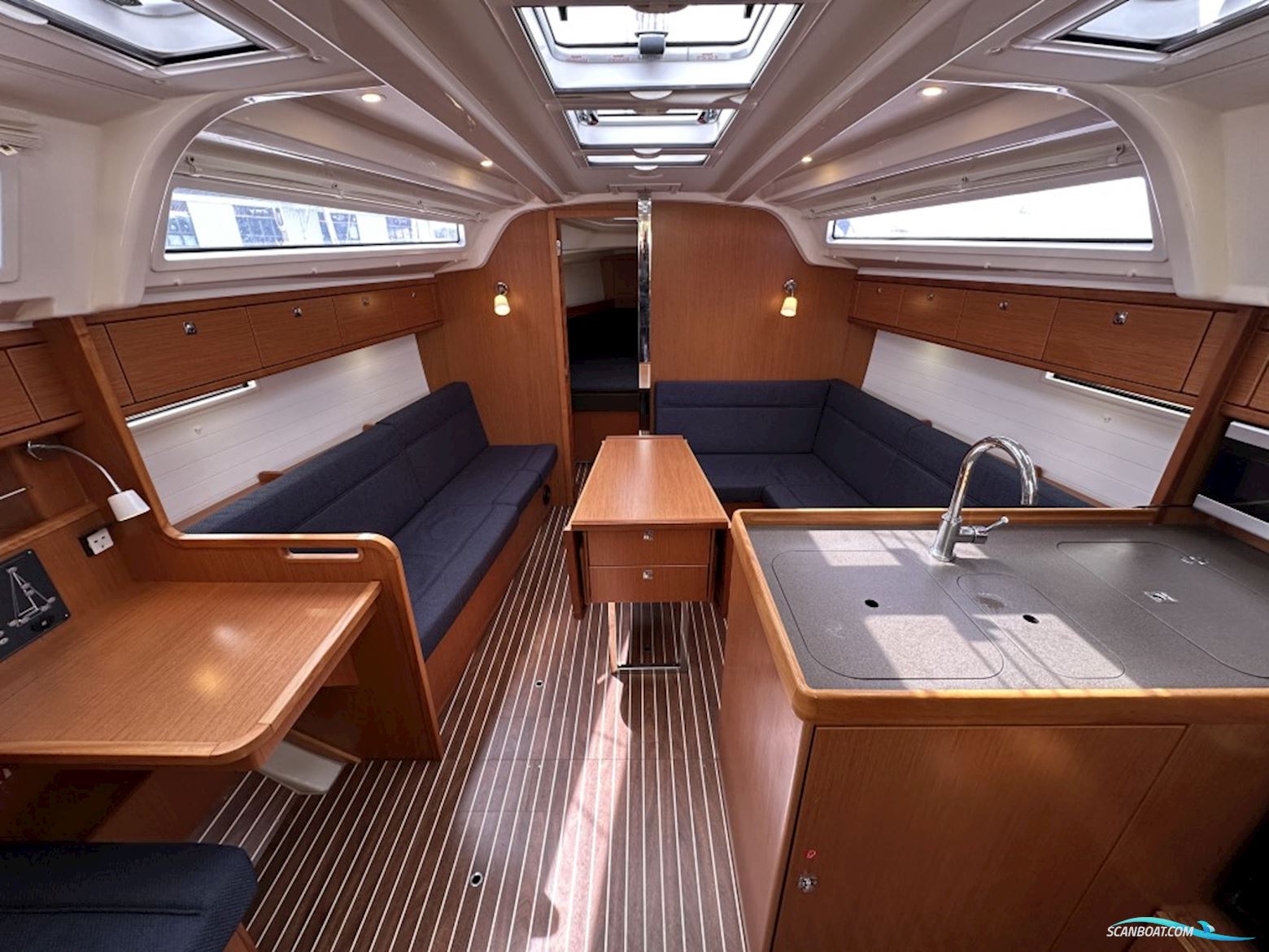 Bavaria Cruiser 37