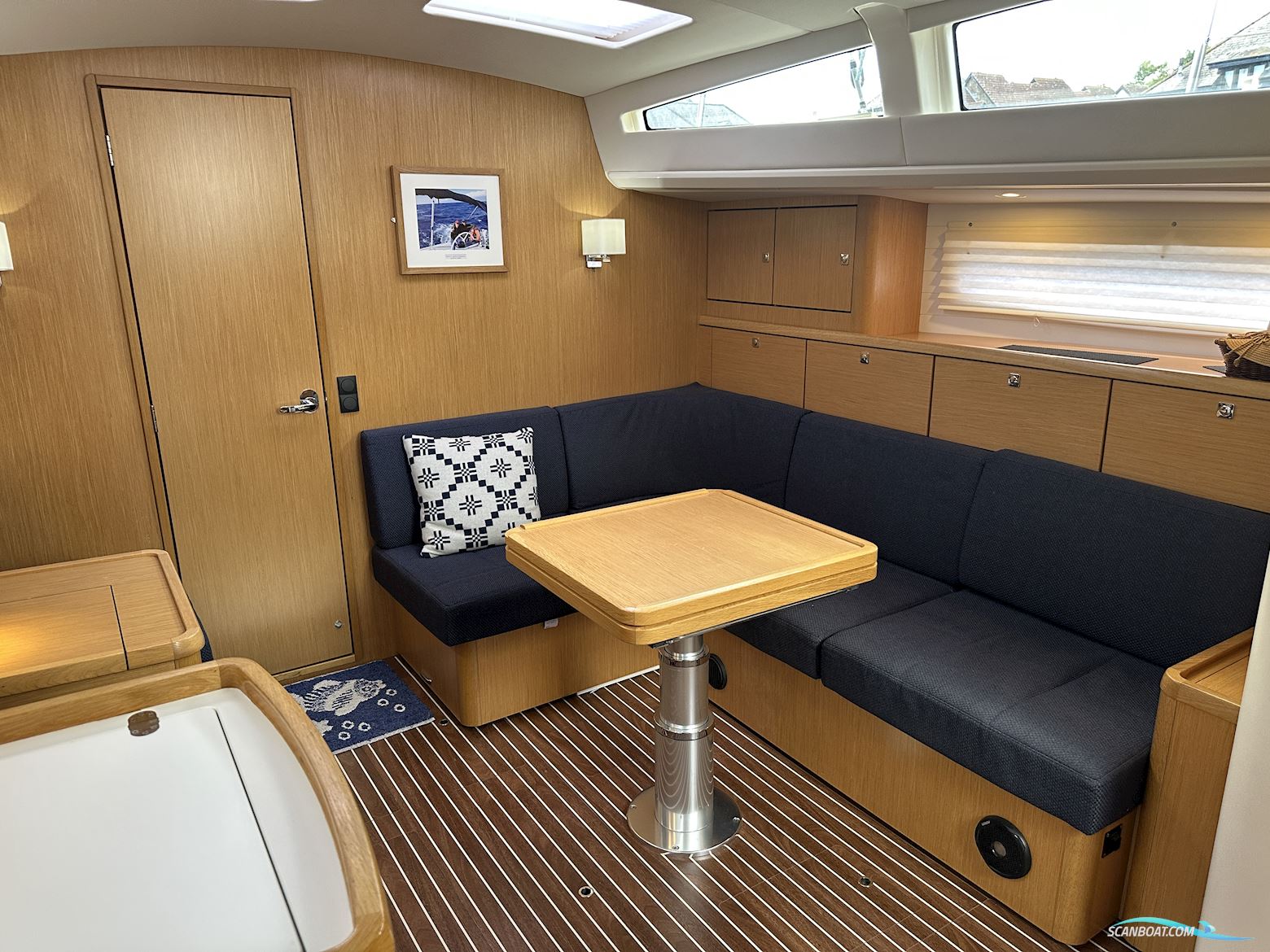 Bavaria Vision 42 Blue Edition