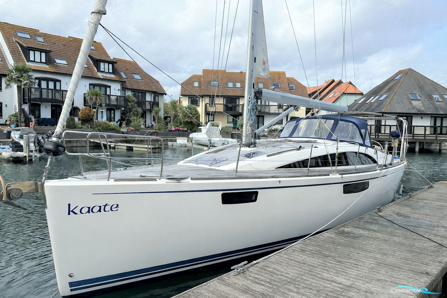Bavaria Vision 42 Blue Edition Zeilboten 2018, met Volvo Penta motor, United Kingdom