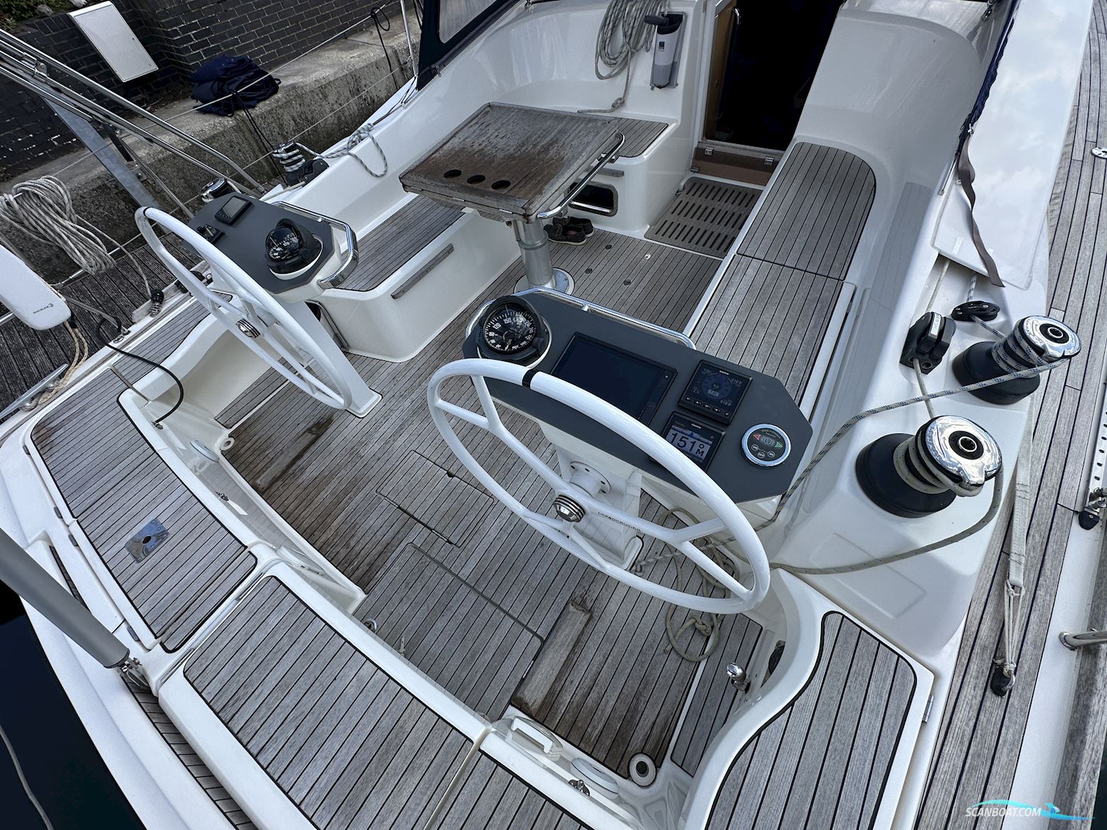 Bavaria Vision 42 Blue Edition
