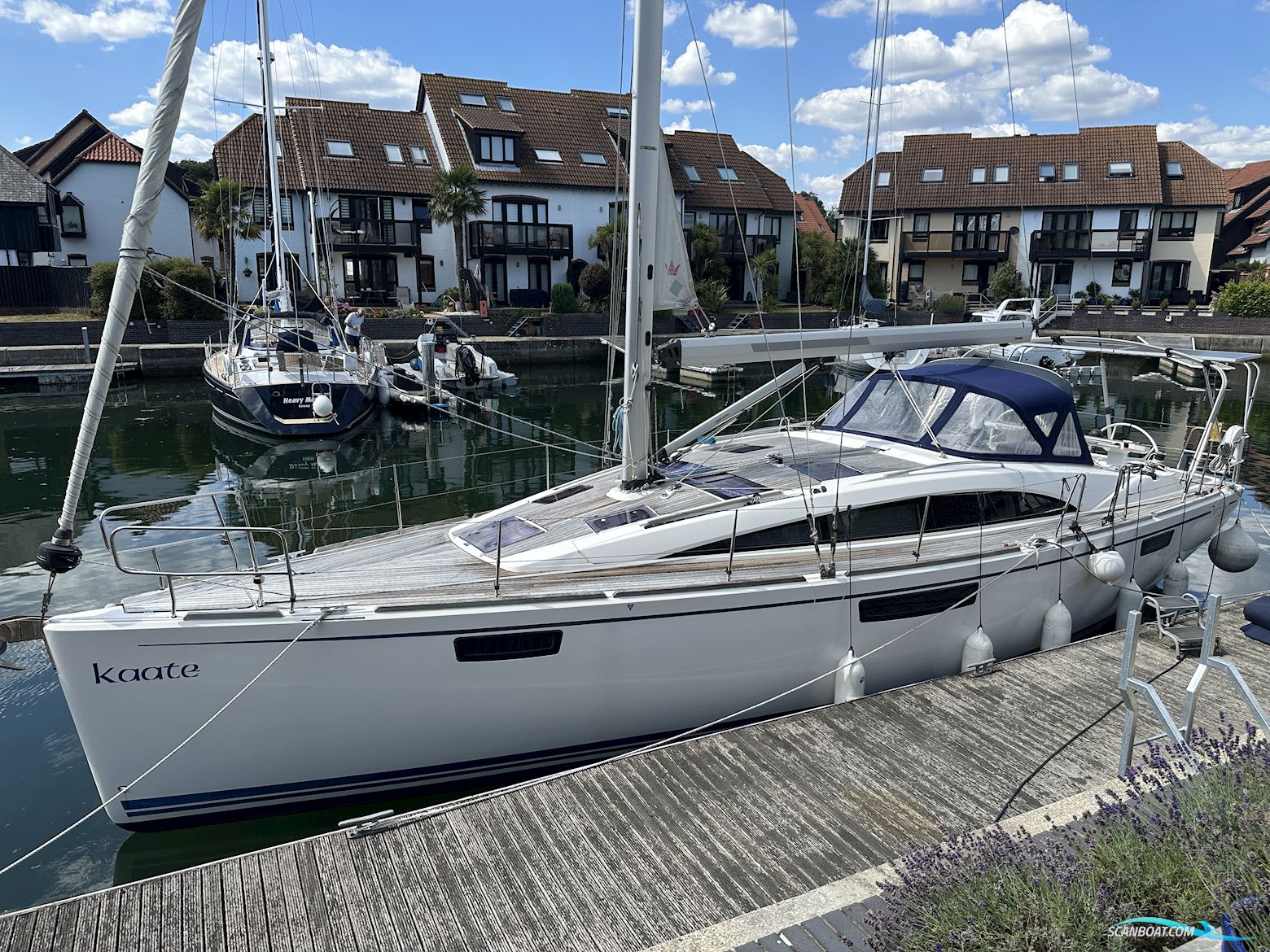 Bavaria Vision 42 Blue Edition