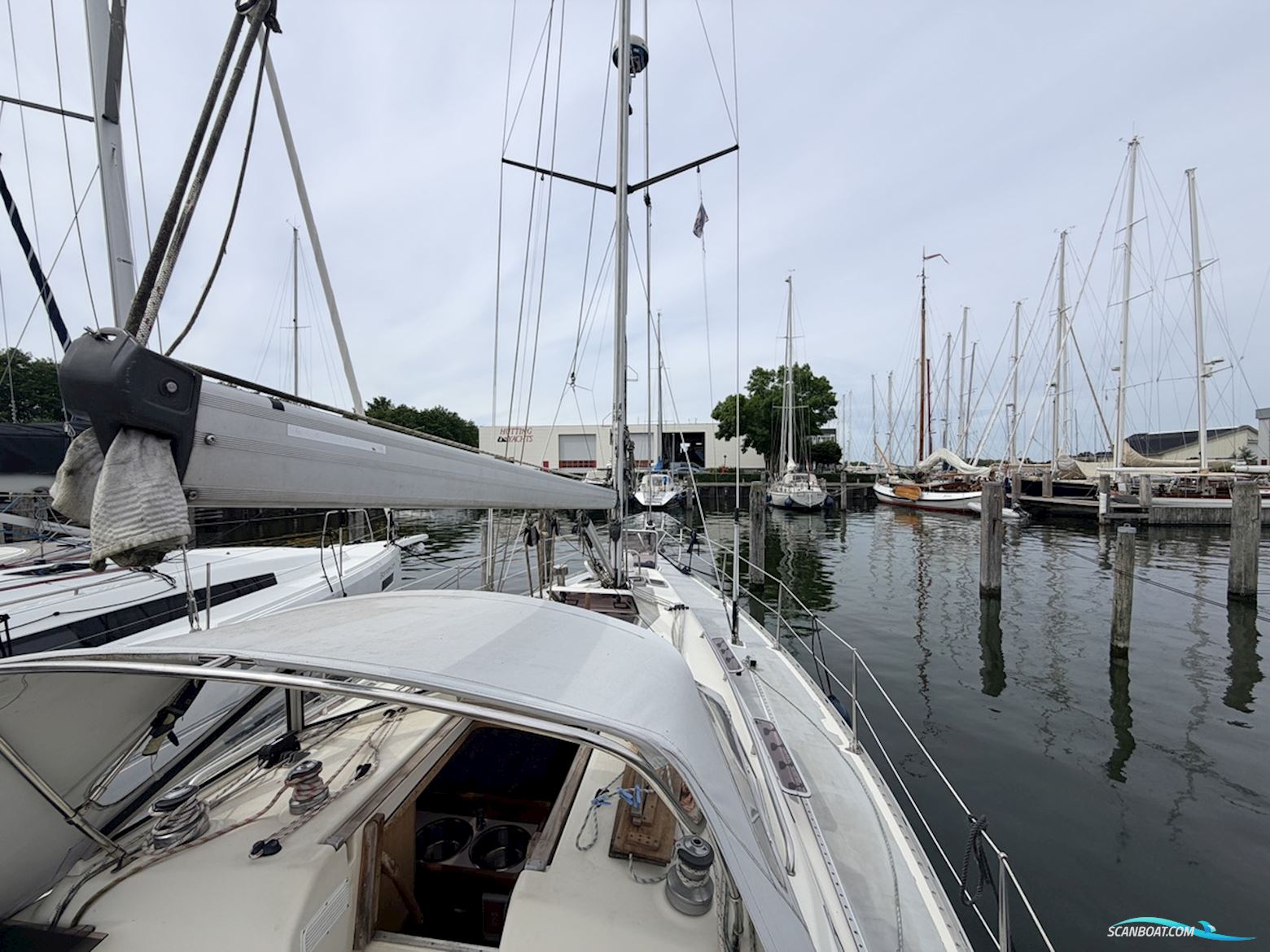 BAVARIA YACHTS 350 Lagoon