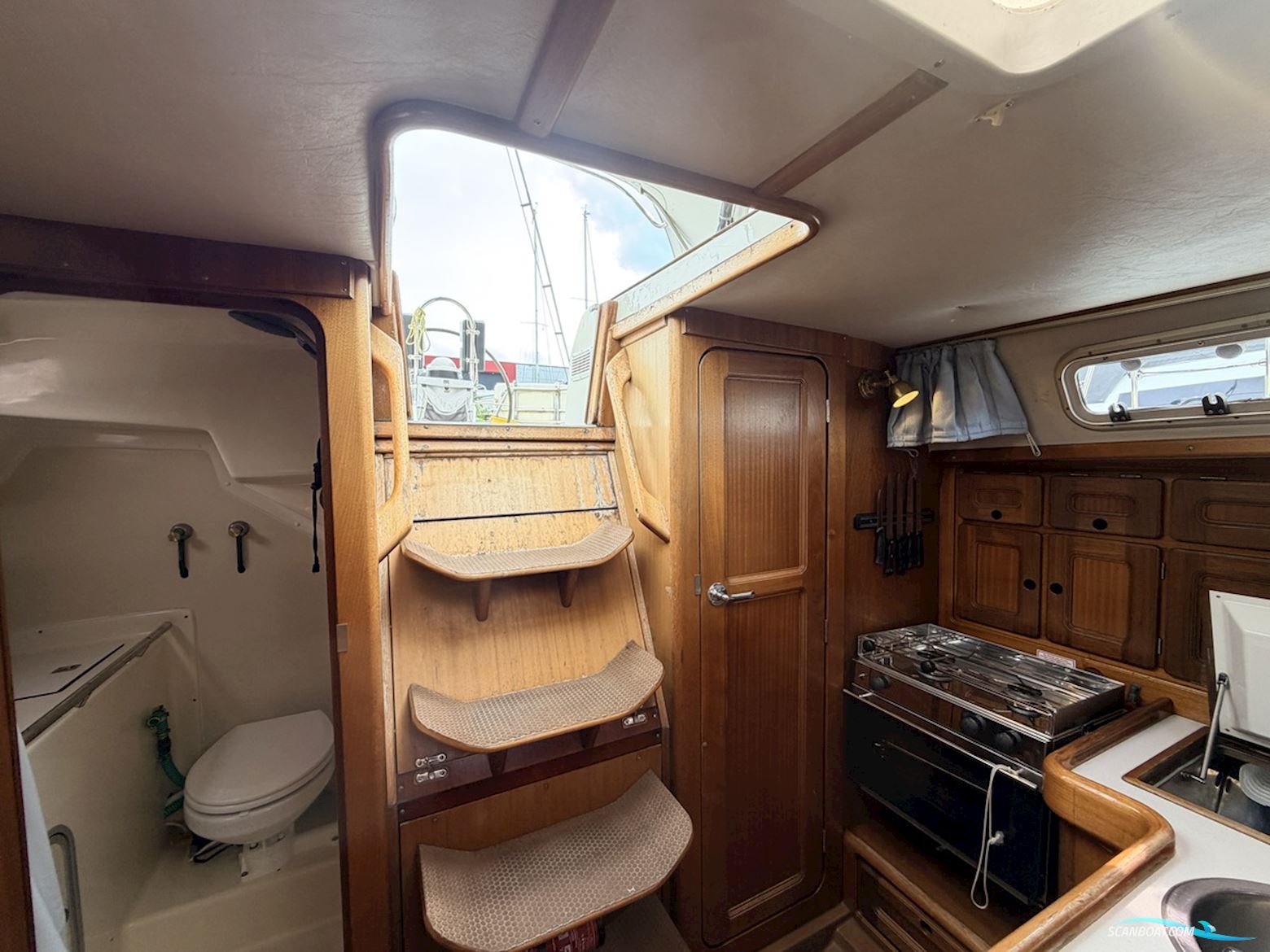 BAVARIA YACHTS 350 Lagoon