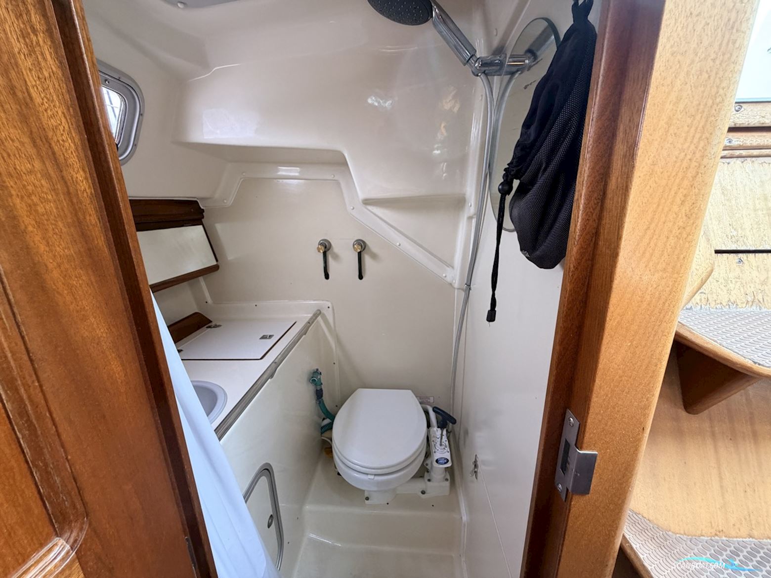 BAVARIA YACHTS 350 Lagoon