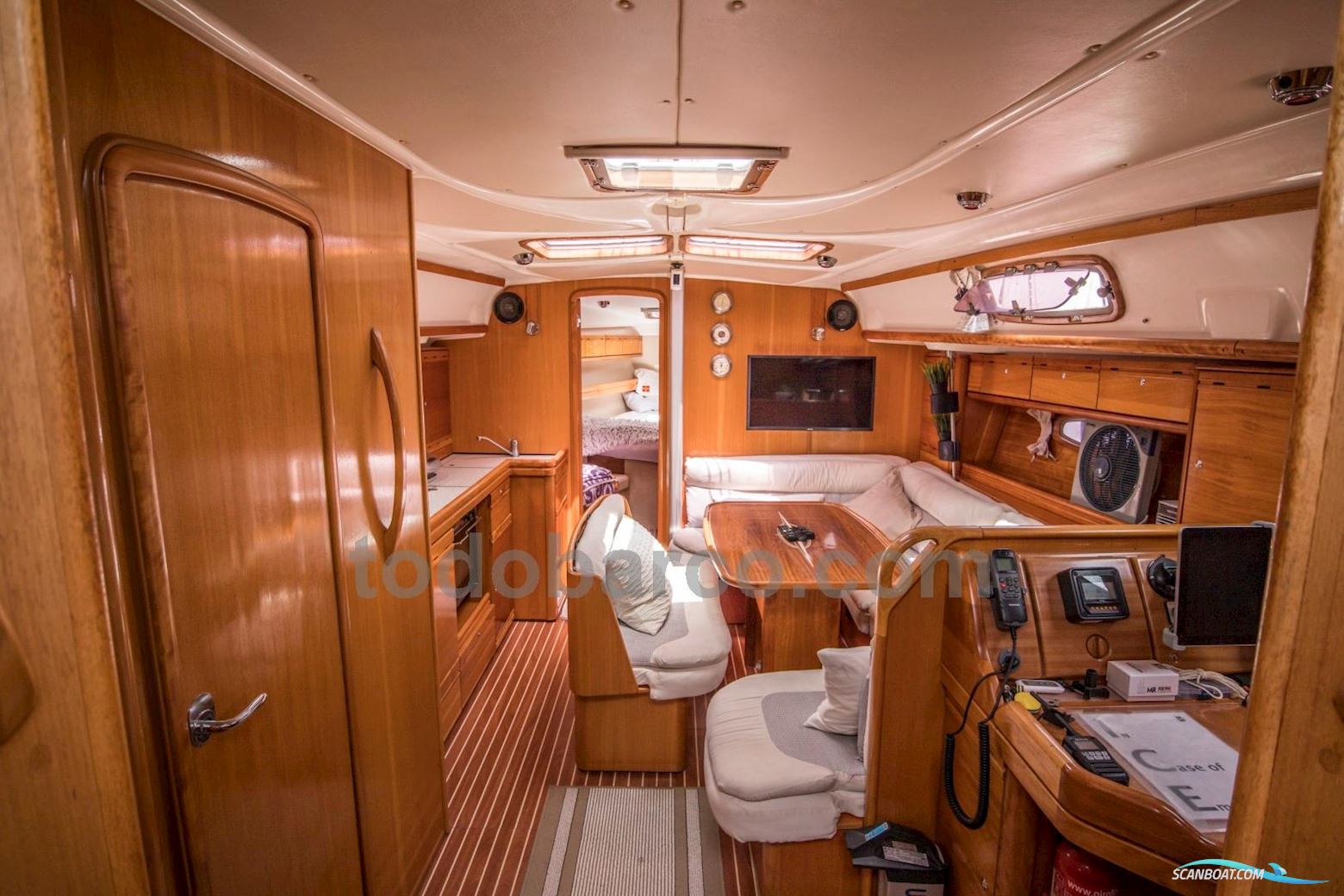 BAVARIA YACHTS 39 Cruiser