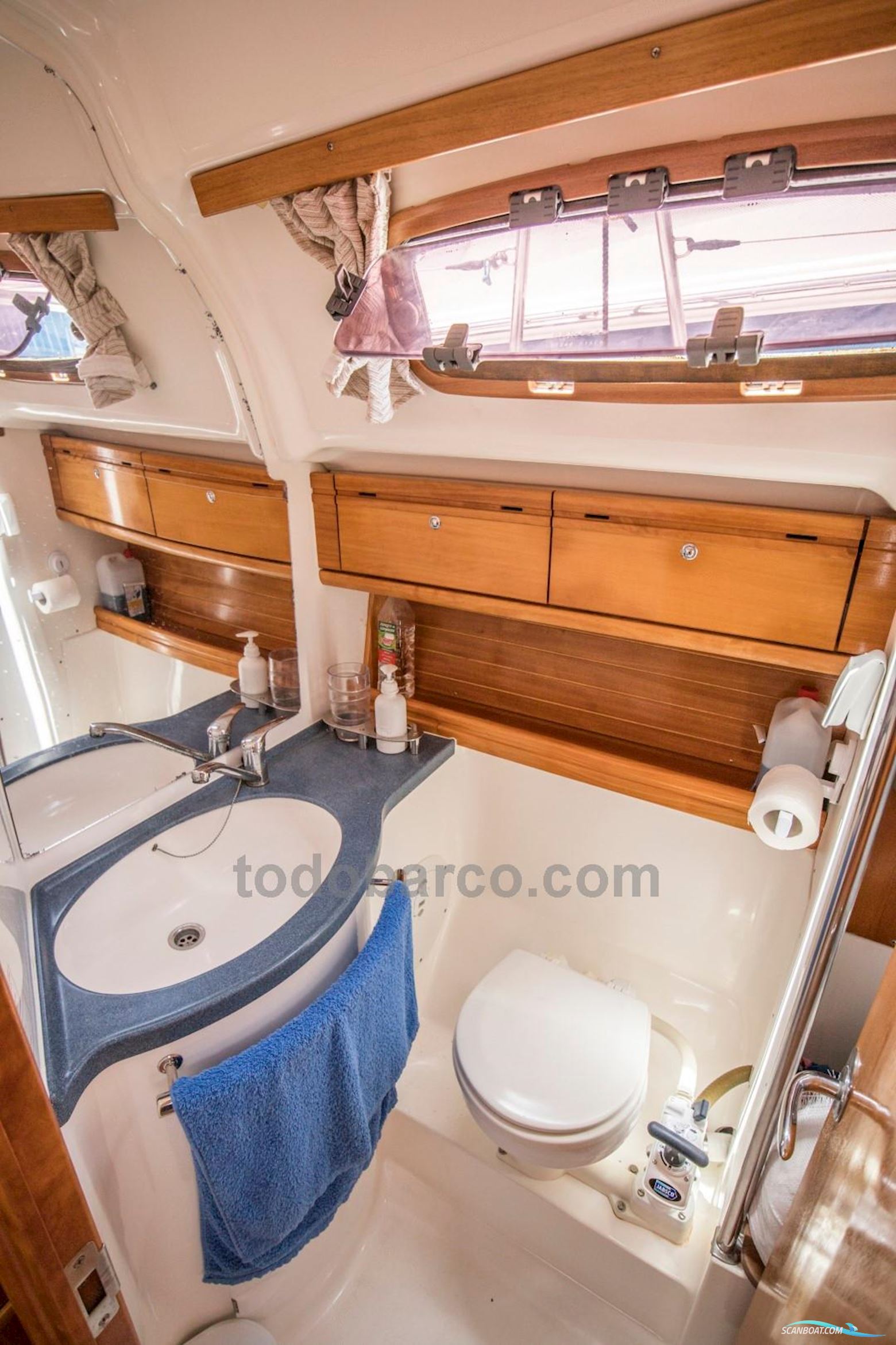 BAVARIA YACHTS 39 Cruiser