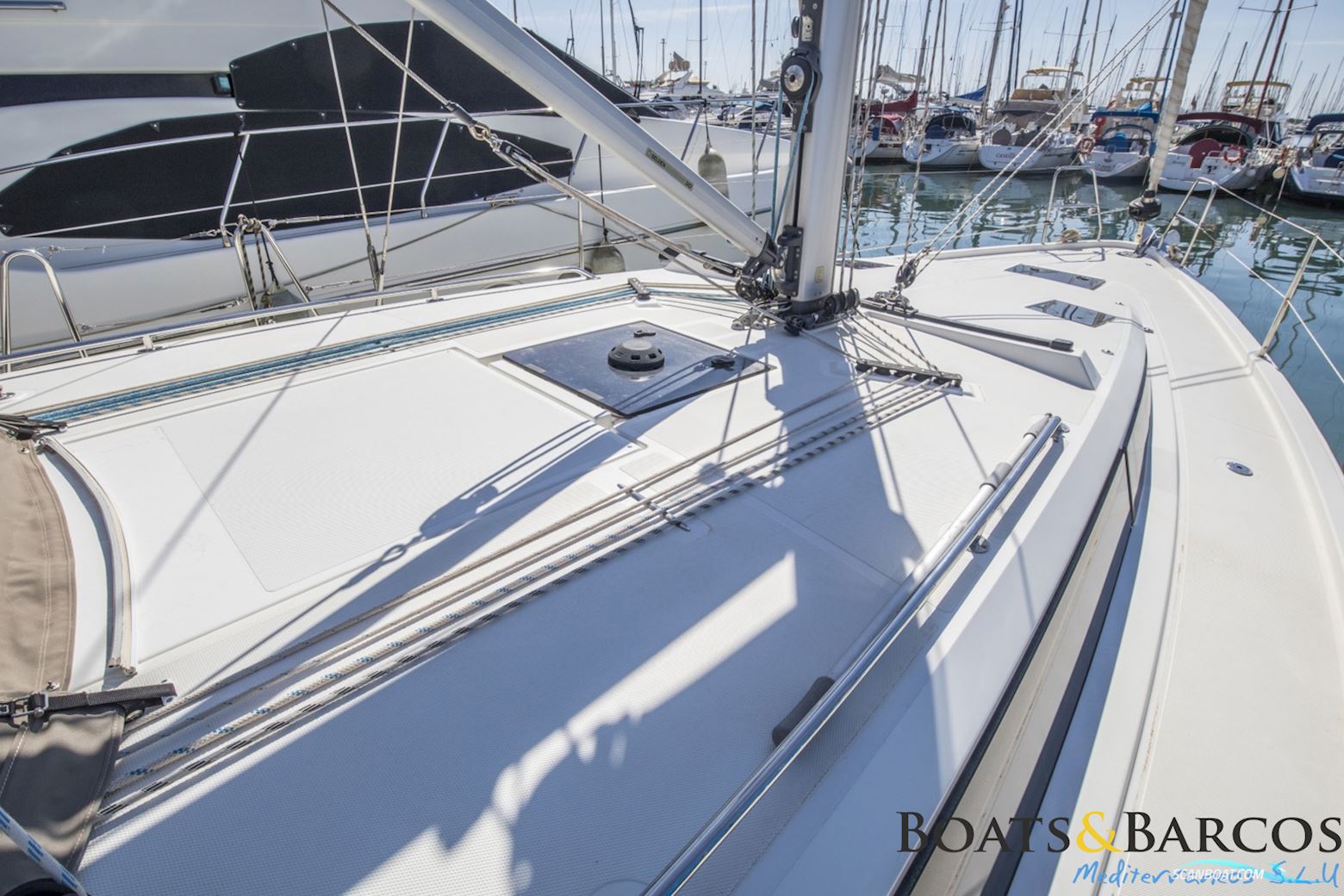 BAVARIA YACHTS C42