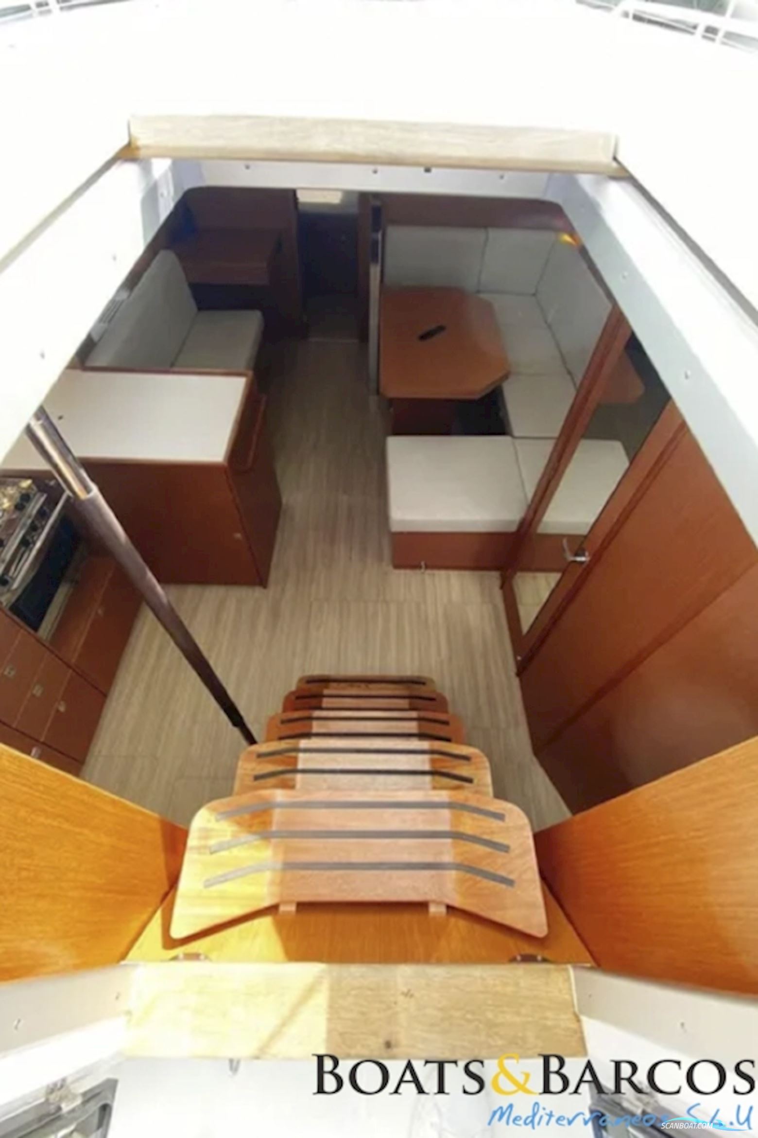 BAVARIA YACHTS C42