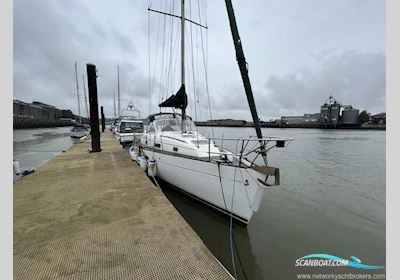 Beneteau 36CC Zeilboten 1999, met Volvo  MD2040 motor, United Kingdom
