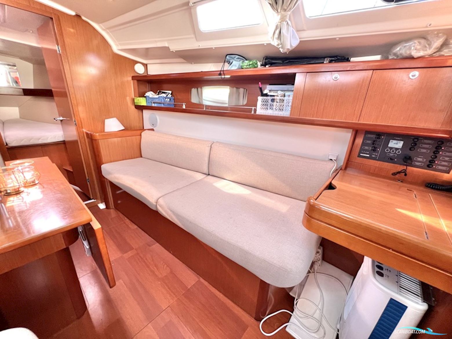 Beneteau 37