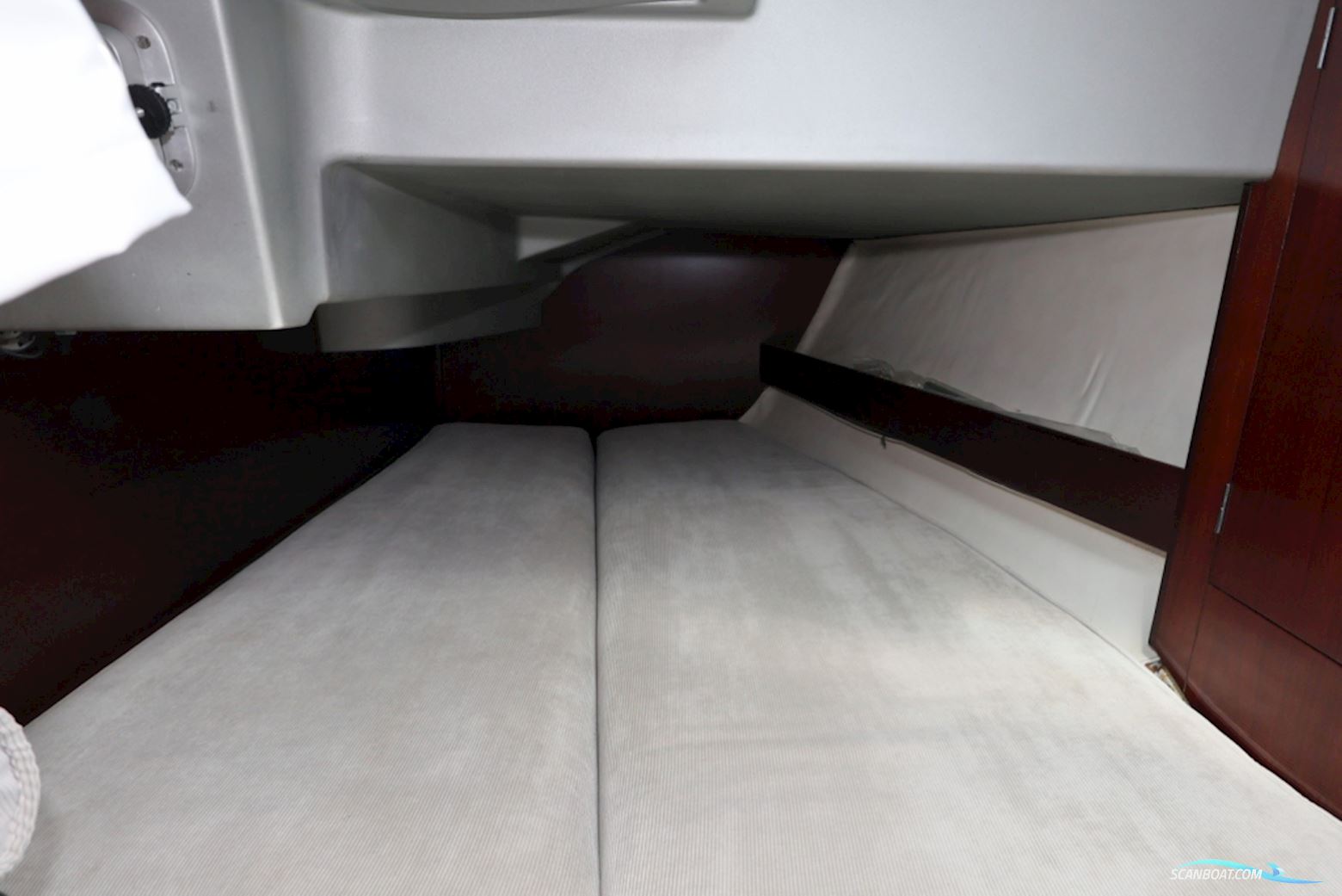 Beneteau 38S5