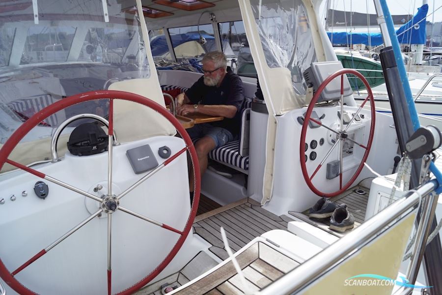 Beneteau 50 - Custom Made Decksalon