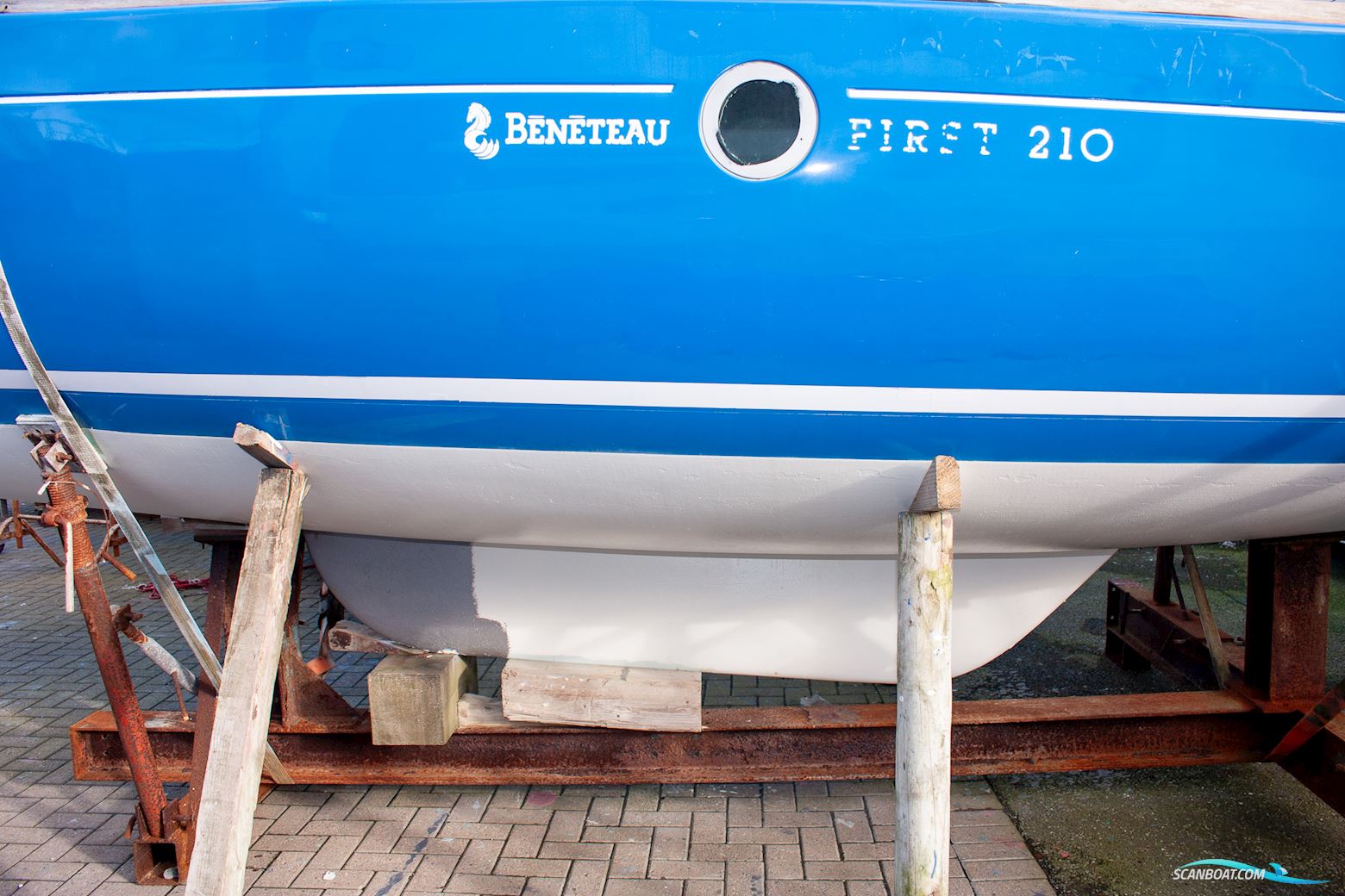 Beneteau First 210
