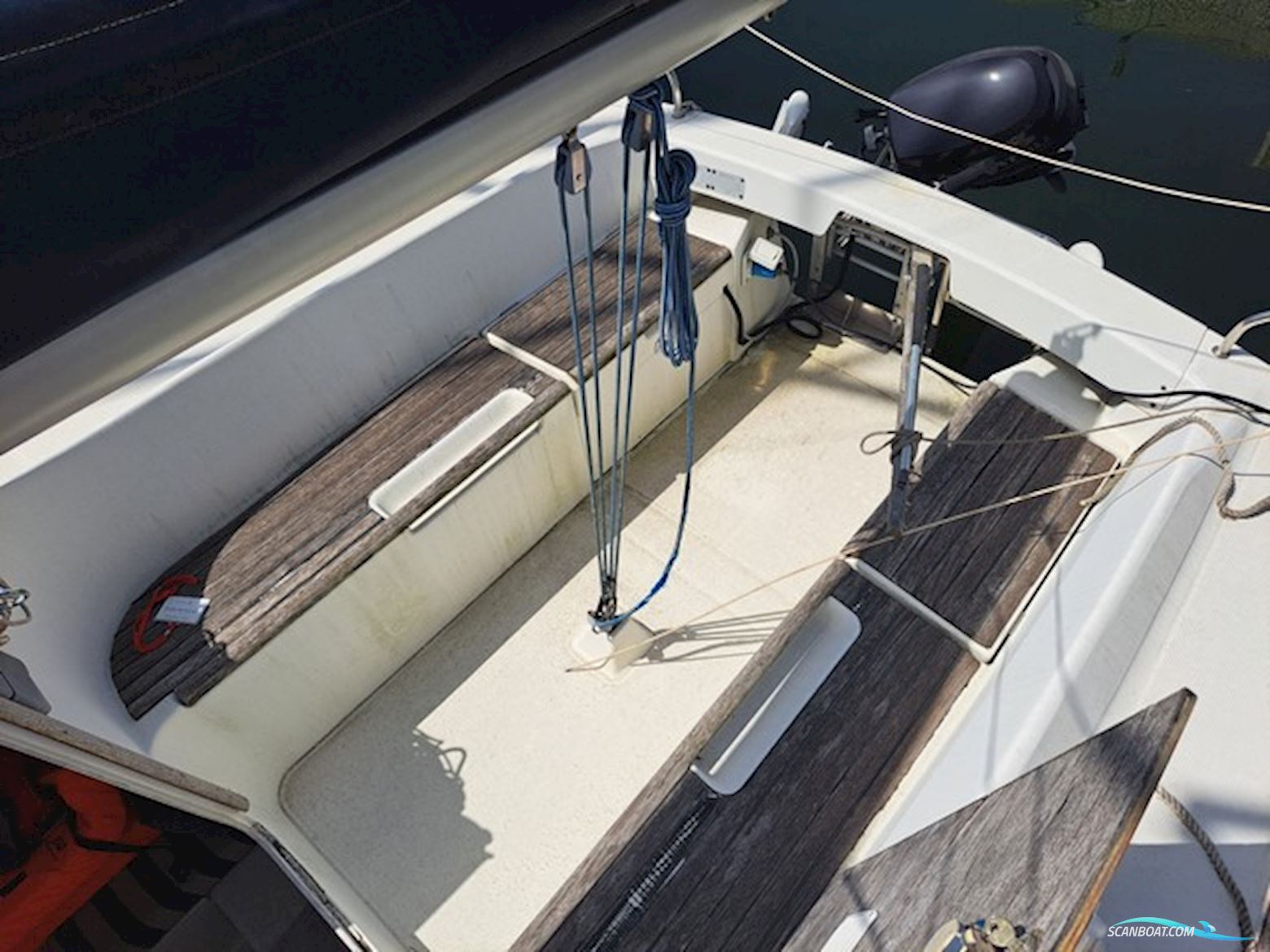 Beneteau First 211