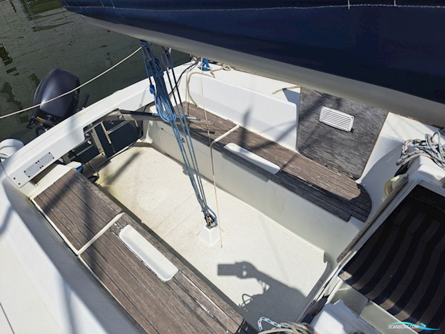 Beneteau First 211