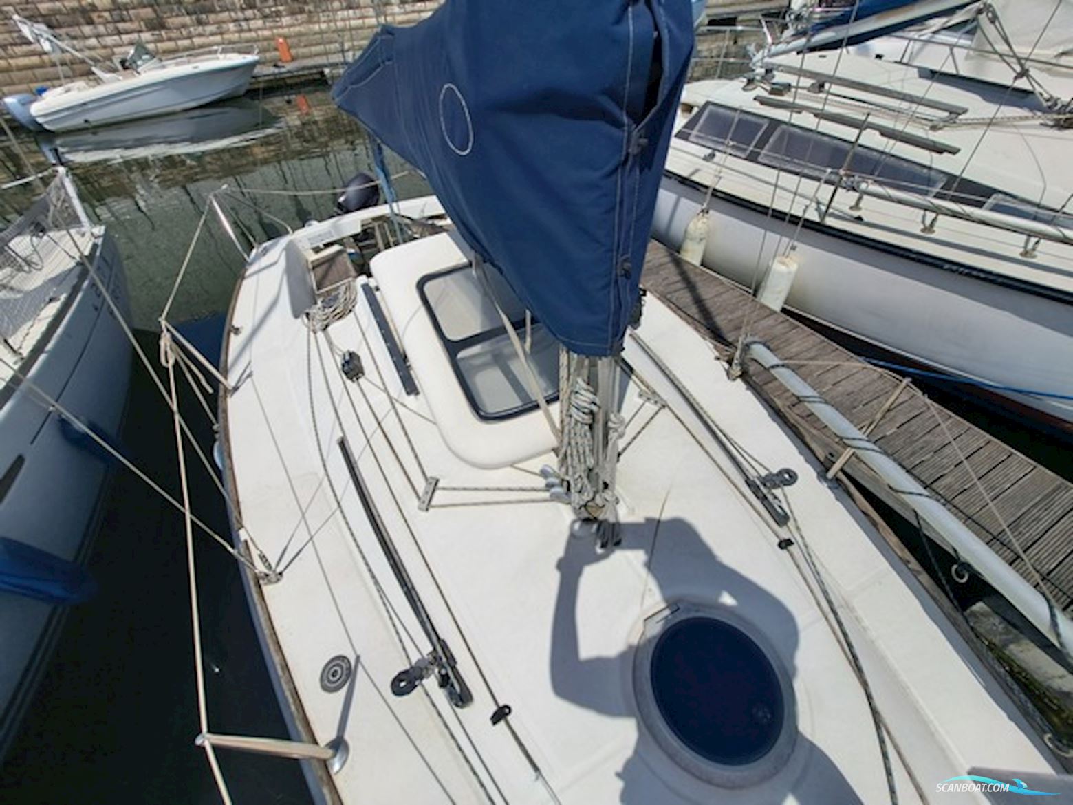 Beneteau First 211