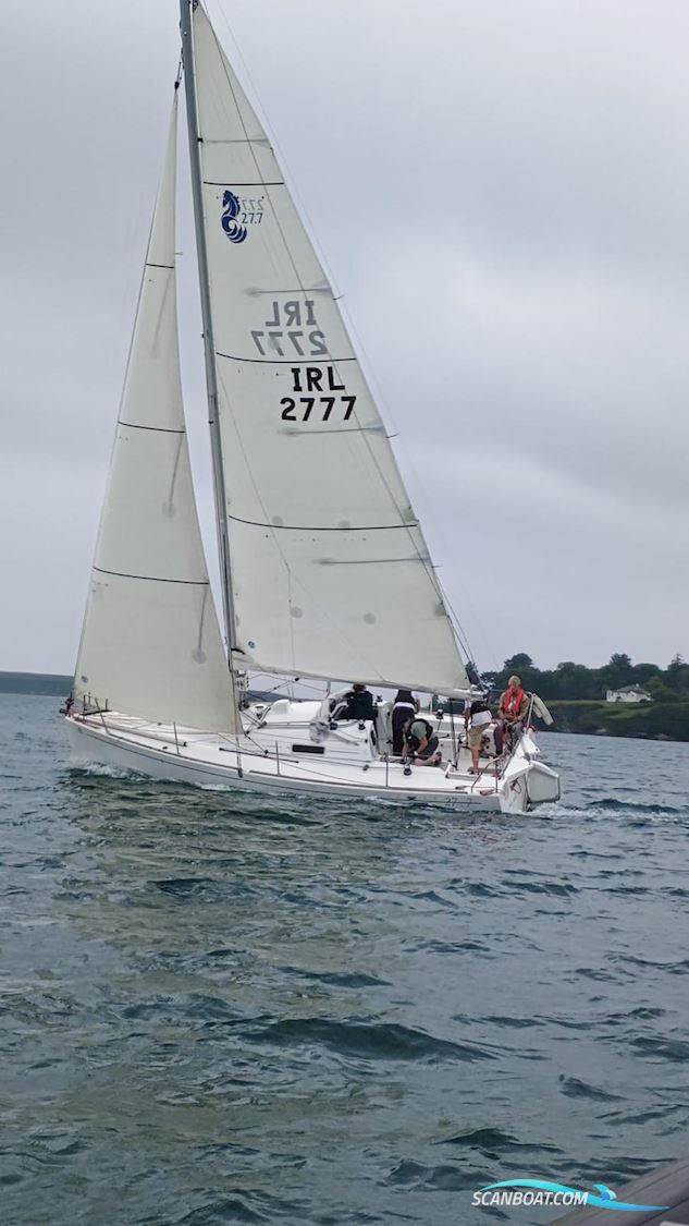 Beneteau First 27.7