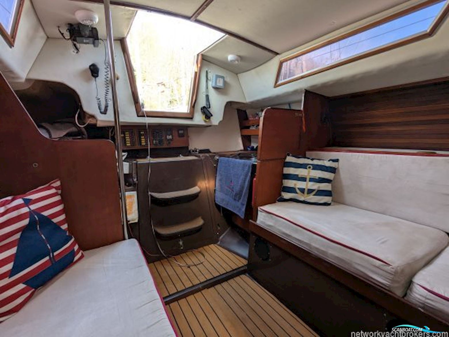 Beneteau First 30