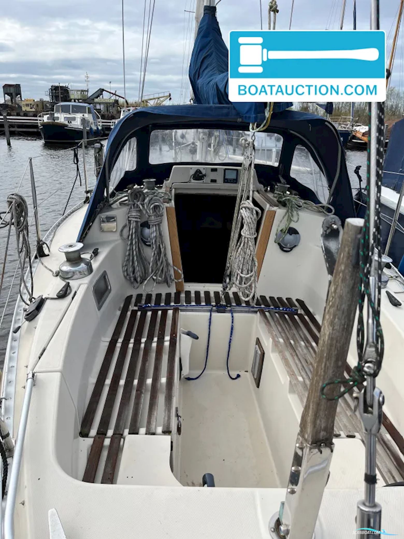 Beneteau First 30