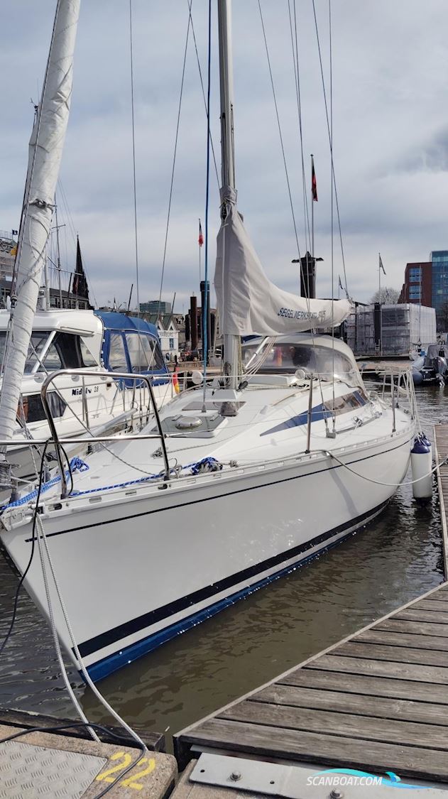 Beneteau First 305