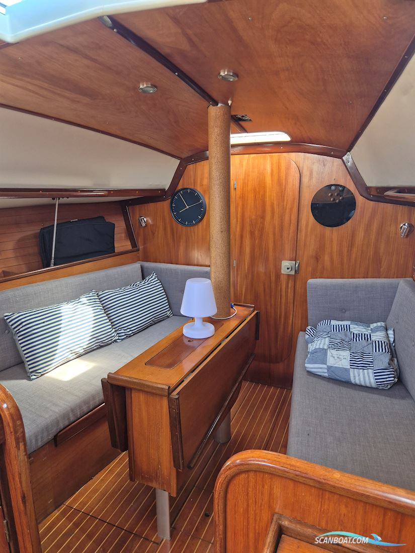 Beneteau First 305