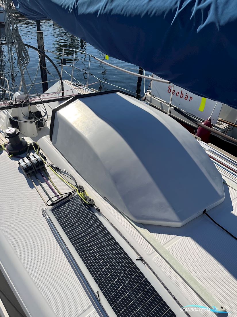 Beneteau First 34.7
