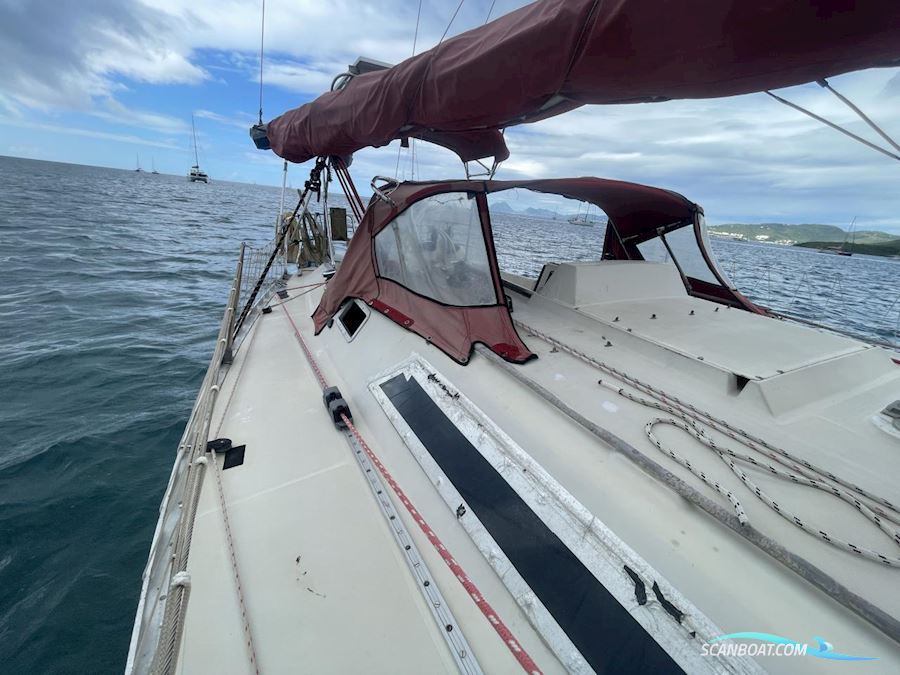 Beneteau First 35