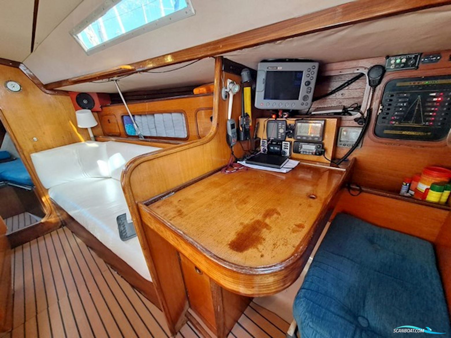 Beneteau First 375