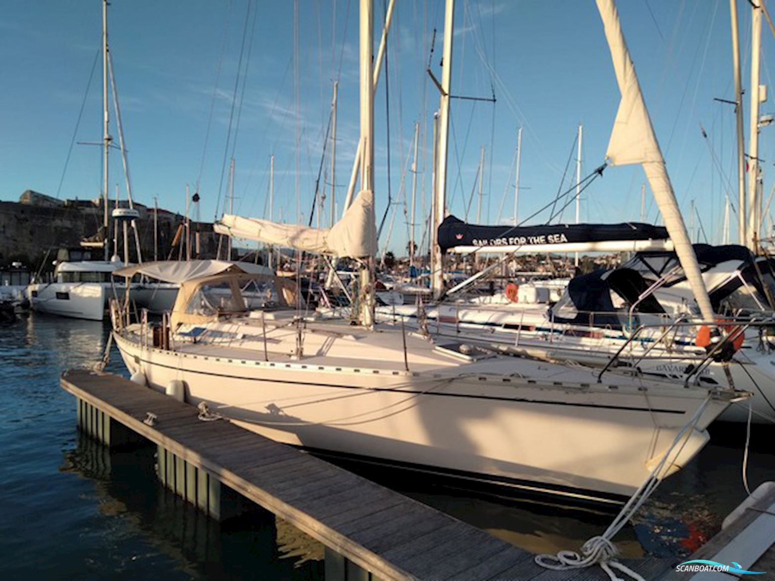 Beneteau First 38 Zeilboten 1982, met Beta Marine motor, Portugal
