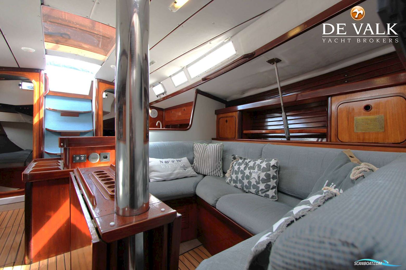 Beneteau First 405