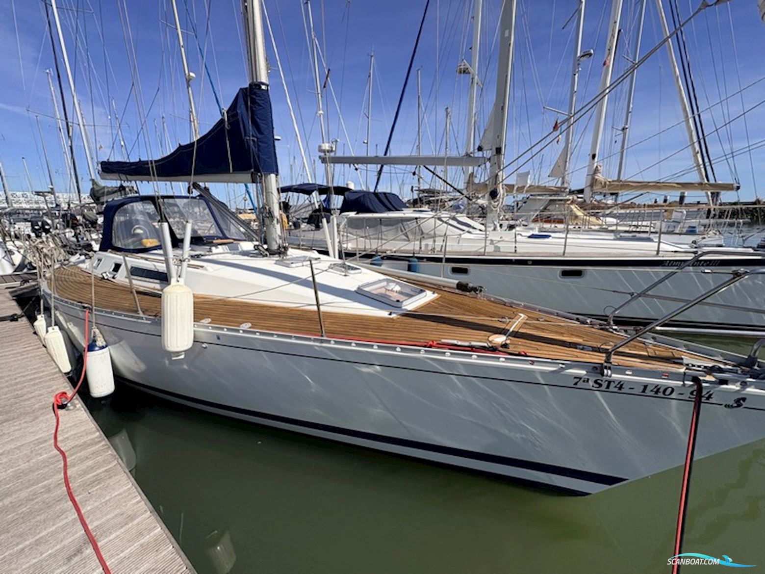 Beneteau First 405