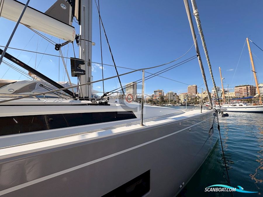 Beneteau First 44