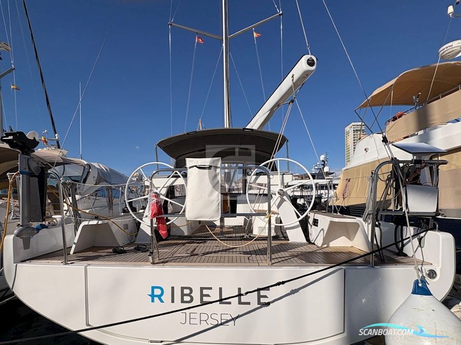 Beneteau First 44