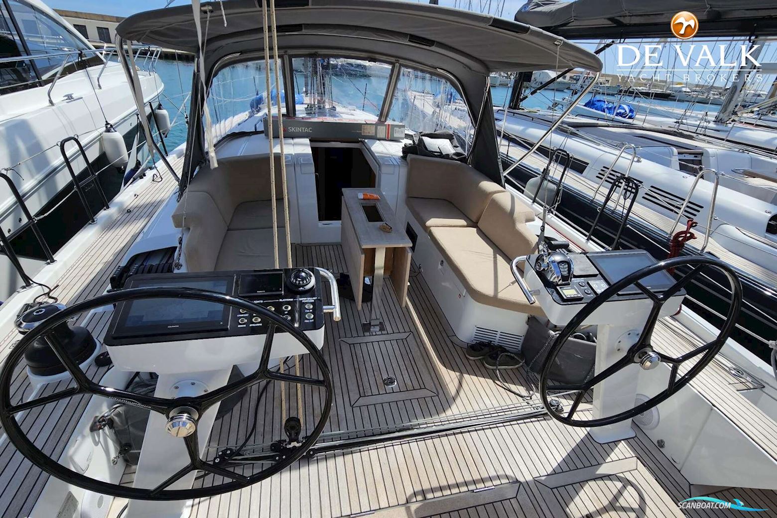 Beneteau First 44
